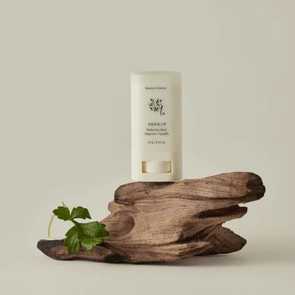 Beauty of Joseon Matte Sun Stick : Mugwort+Camelia (SPF 50+ PA++++)
